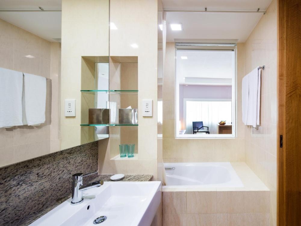 Room image 2